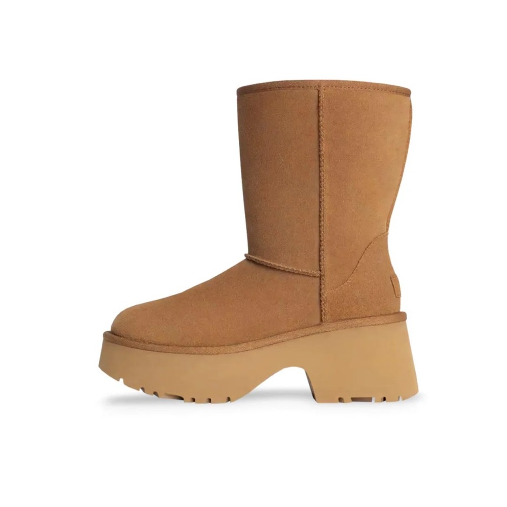 UGG® - Women's Classic Short New Heights Chestnut Boots